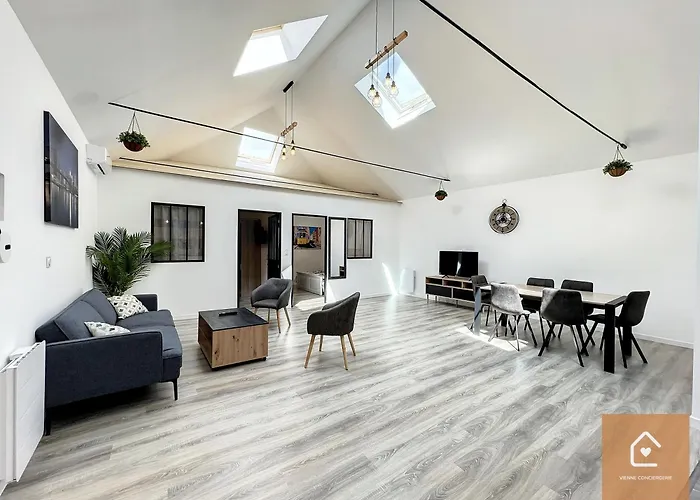Le Loft Climatise - 6 Personnes - Entree Autonome